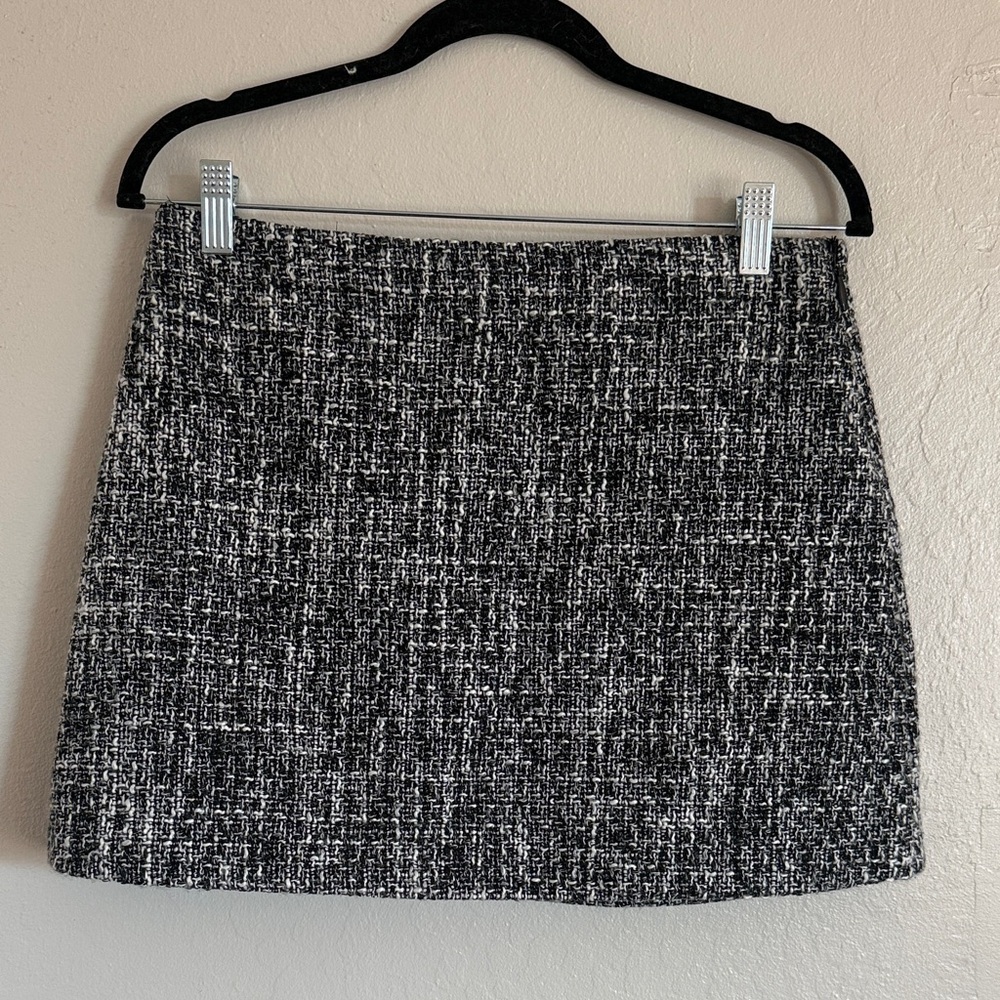 Abercrombie & Fitch Black and White Textured Mini Skirt